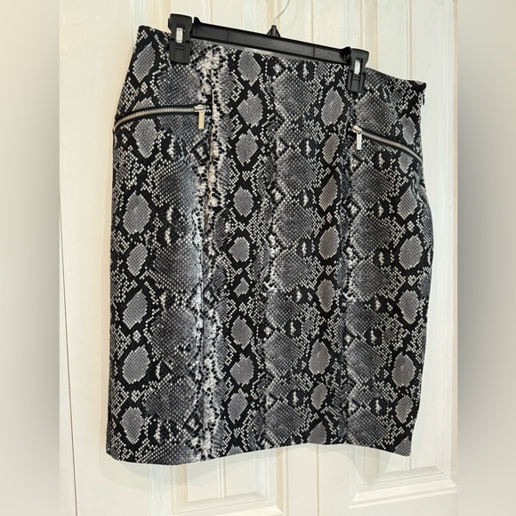 Michael Kors size 14 snakeskin print skirt - Picture 1 of 5